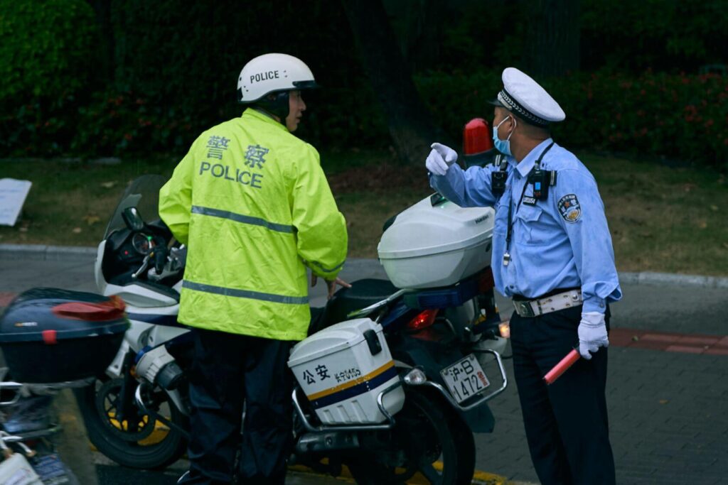 Polizeikontrollen mit Blitzerwarner - Richtiges Verhalten