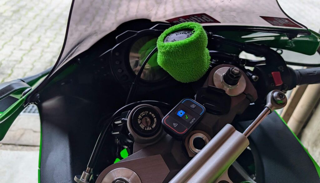 Radarwarner mit Motorrad verwenden